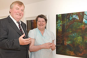 Flogas sponsors Bernadette Madden exhibition at Jerpoint Glass in Kilkenny